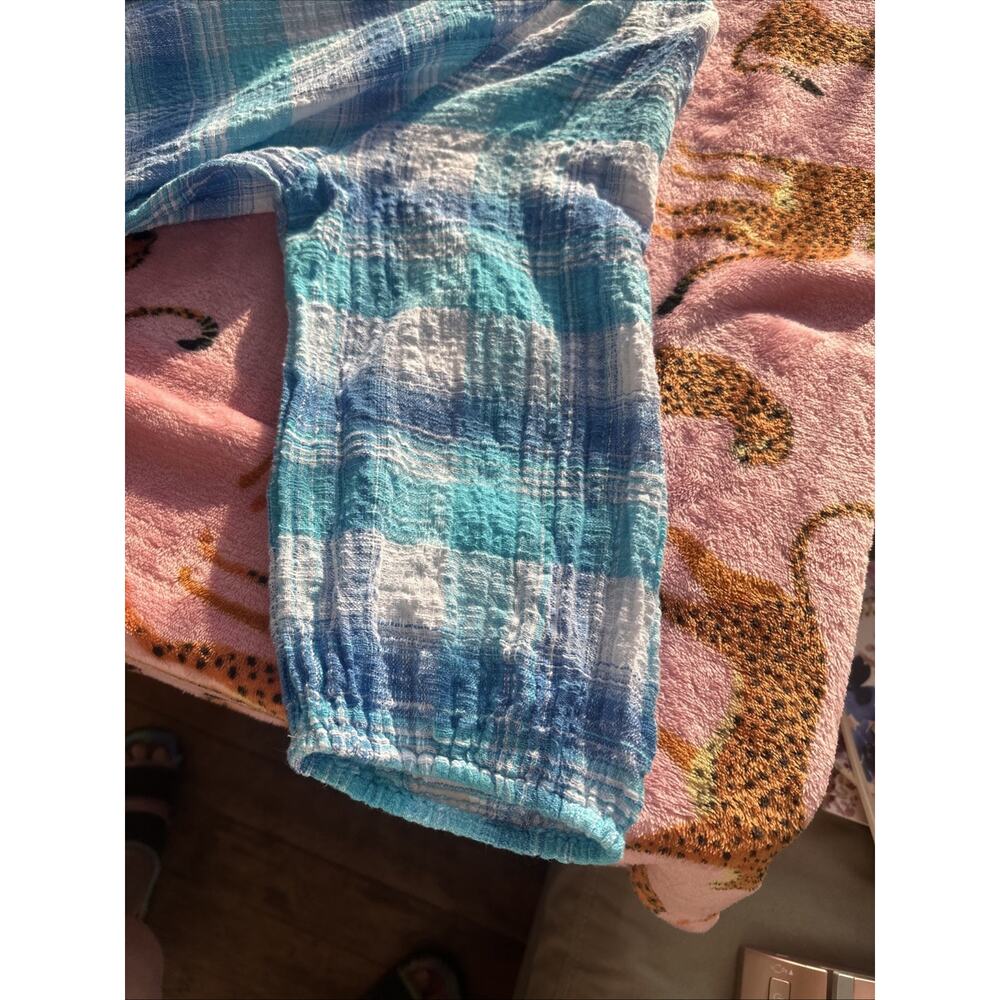 Lightweight Blue Plaid Button-Front Women’s Top - Picture 8 of 12